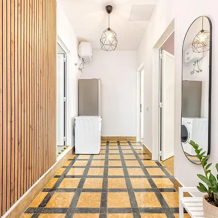 Lunin Διαμέρισμα *